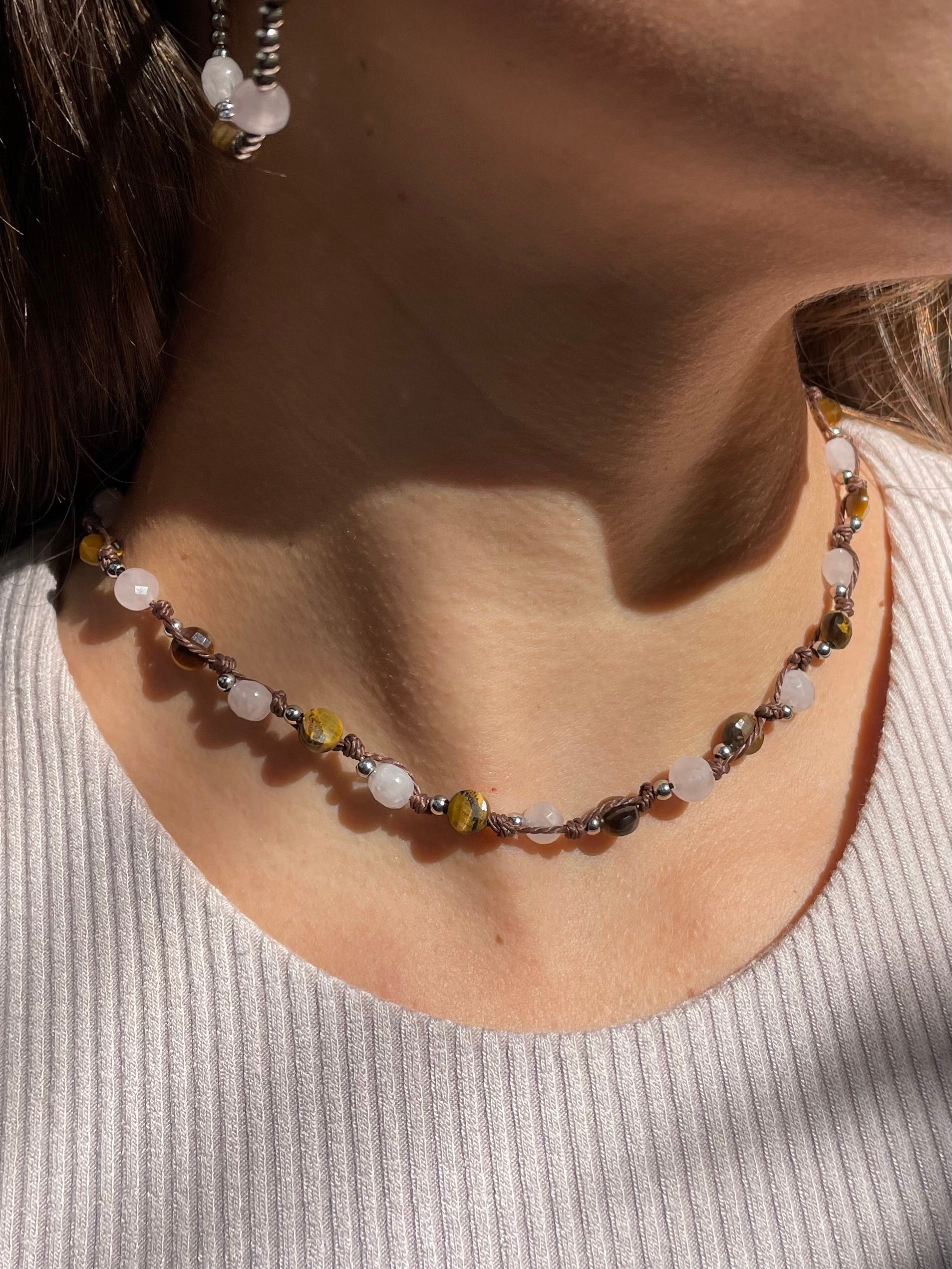 Meiga Ojo de Tigre y Cuarzo Rosa